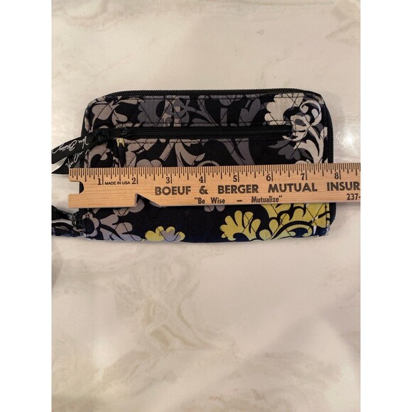 Vera Bradley Wristlet Wallet Rare Retired Baroque Pattern Clutch Bag - Picture 9 of 10